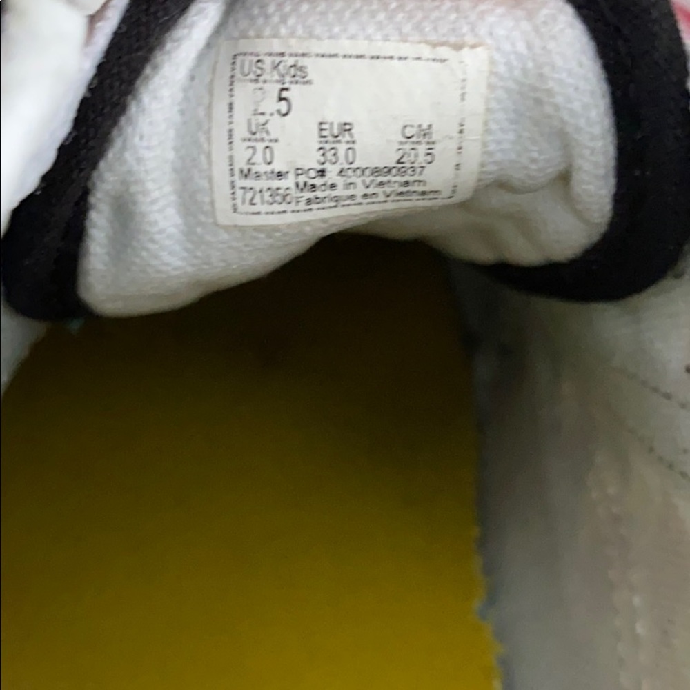 Vans - Picture 7 of 8